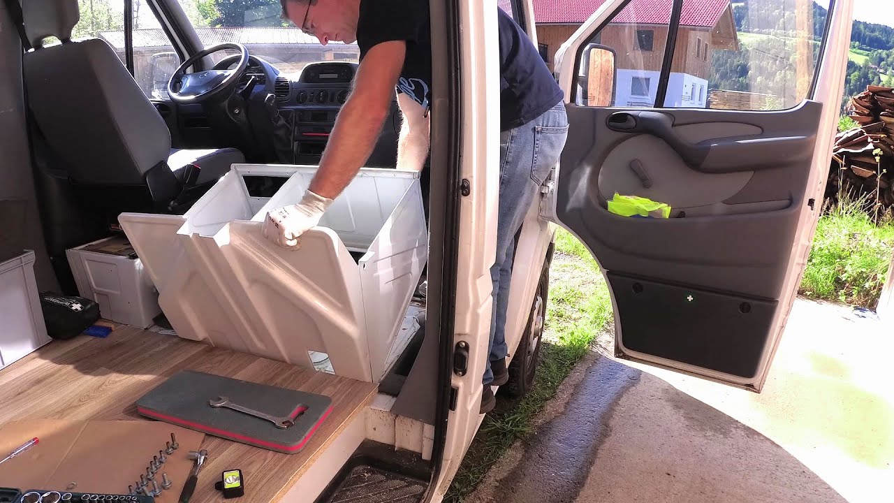 Mercedes Sprinter umbau geht weiter - Beifahrer Einzelsitz einbauen | Ben am Leben