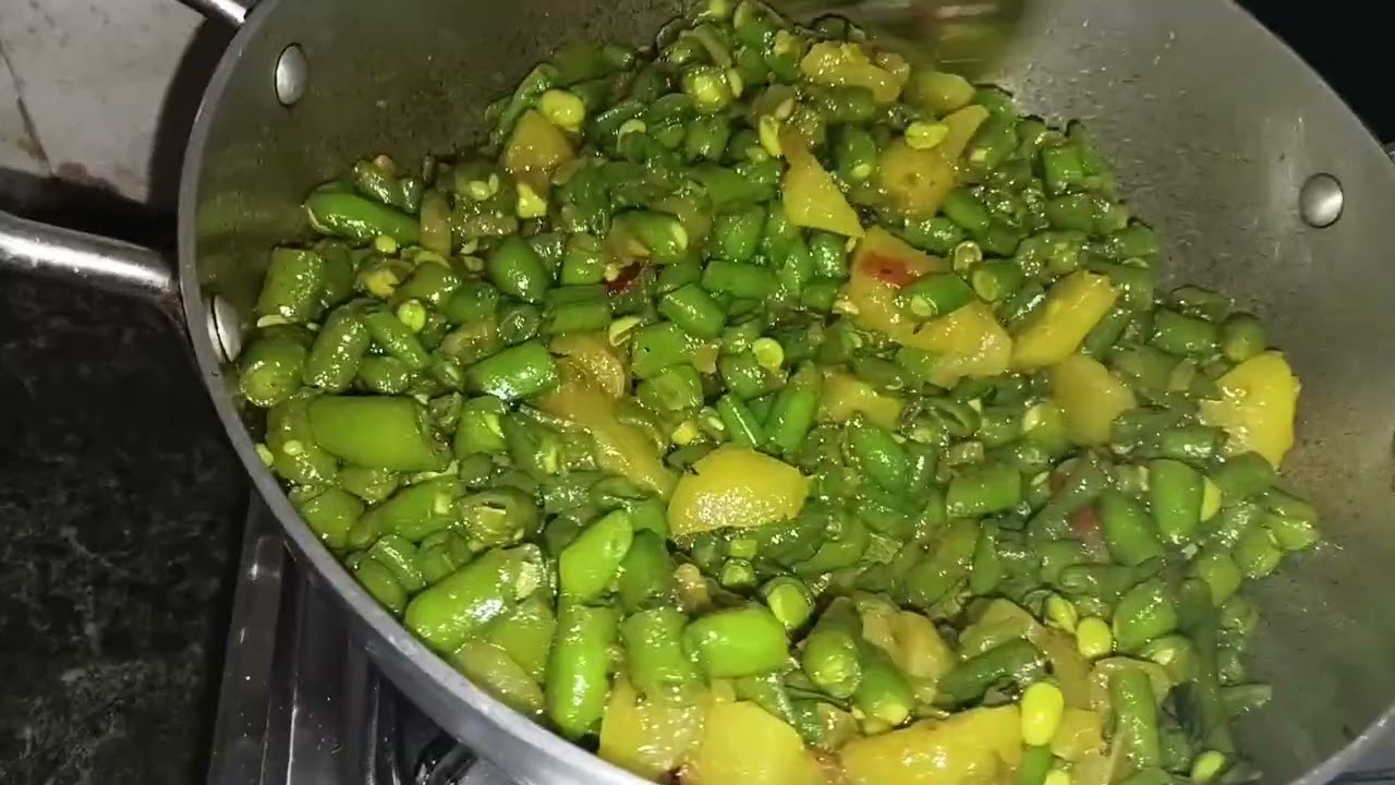 Bakla | Fava Beans 🫘 Ki Tasty Sabji 😋😍👌😳 Fiber Rich Vegetable...#viralvideo #food #cooking #recipe..