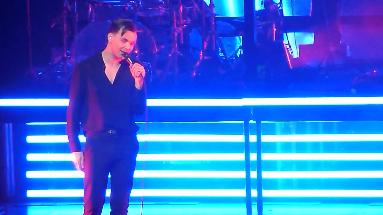 Hurts - Lights (Live Brussels 17.02.16)