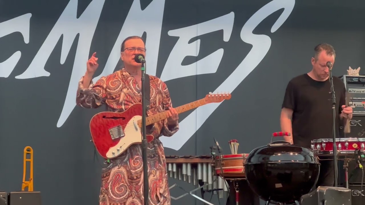 Violent Femmes - [Self-Titled Debut Album Played in its Entirety] (Houston 05.17.23) HD