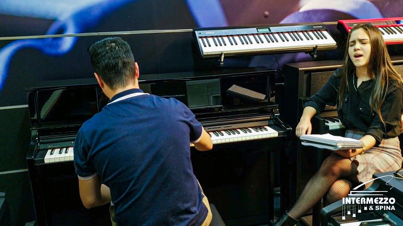 Hino - 168 “A Palavra do Senhor” | Piano Roland LX-7 - Thiago Peres | Voz - Isabelle Santiago