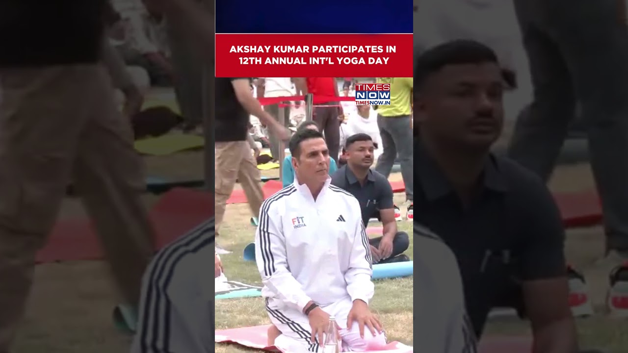 Akshay Kumar Joins Union Min Mansukh Mandaviya For International Yoga Day Event #shorts