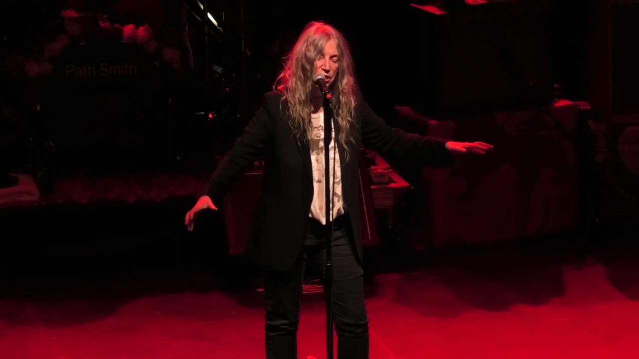 Patti Smith - Beds Are Burning (Midnight Oil) The Met Philadelphia,Pa 4.29.19