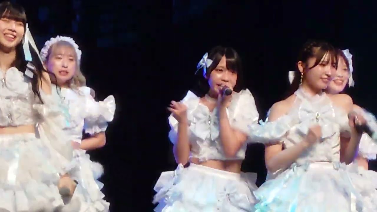 10/2   Bunny La Crew  新体制『UPDANCE LIVE』@ザ・ガーデンホール『恋のスピード違反 』#バニクル