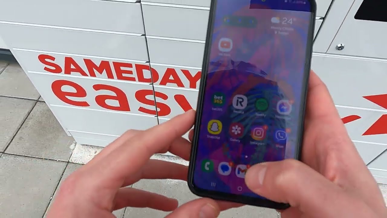 Взимане на пакет за разопаковане (ънбоксинг) от Easybox.