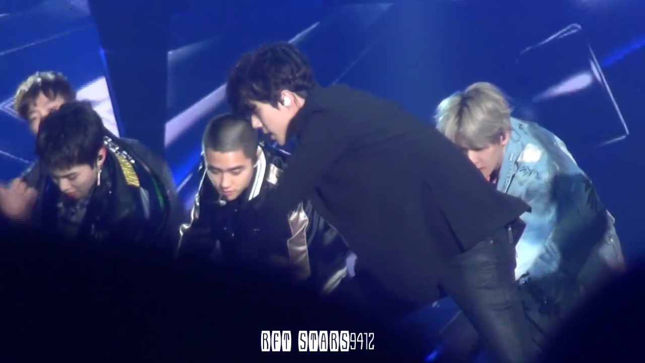180111 GDA 골든디스크 EXO 엑소 세훈 SEHUN focus Run this *시야방해 & 화질 주의(low quality)* @ 2018 Golden disk award