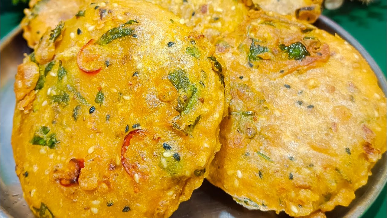 रोज़ रोज़ रोटी सब्जी खाने से बोर हो गए तो झटपट गेहु के आटे का नाश्ता बनाएं 