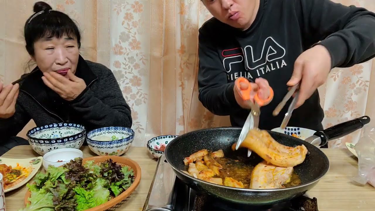 먹방mukbang 생삼겹살,오이냉국먹방 raw pork belly cucumber cold soup(eating show)