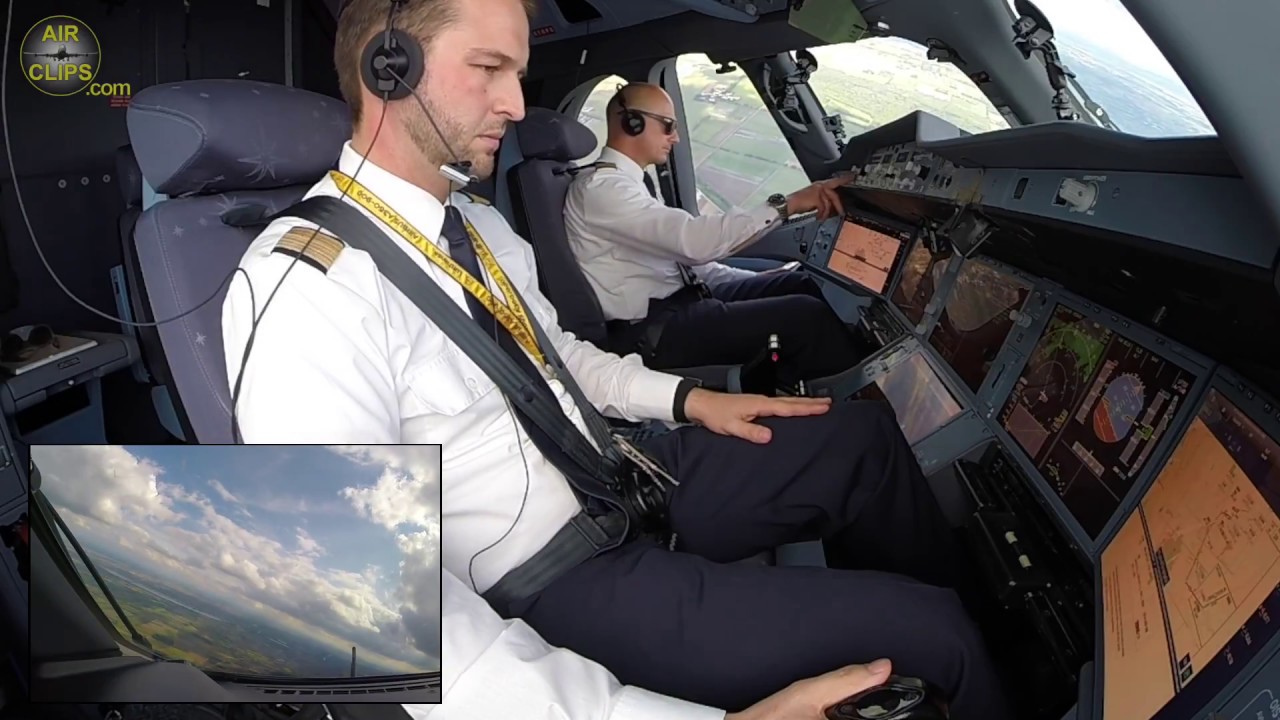 SUPER MODERN A350 Cockpit: Andy's Munich Takeoff Run! [AirClips]