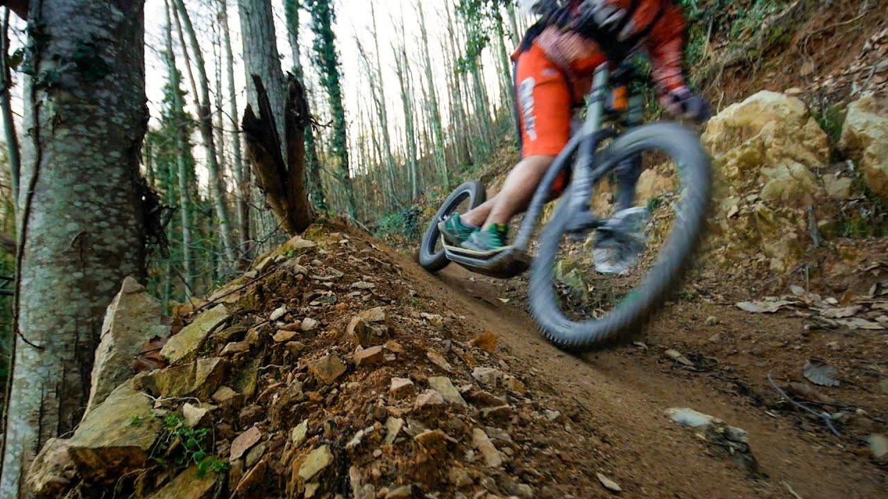 DEFYING GRAVITY - Pure Riding Bike Park 2021