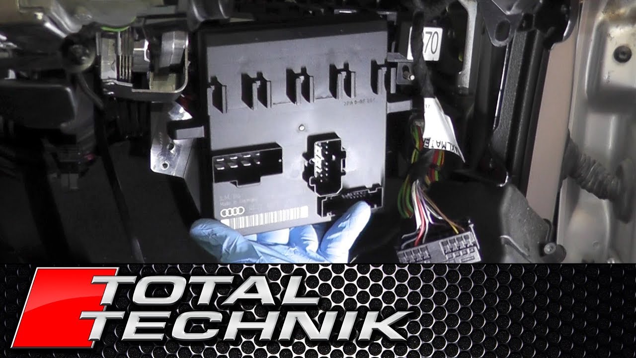 Как снять ЭБУ блока управления кузовным оборудованием (BCM) - Audi A4 S4 - B6 B7 - 2001-2008