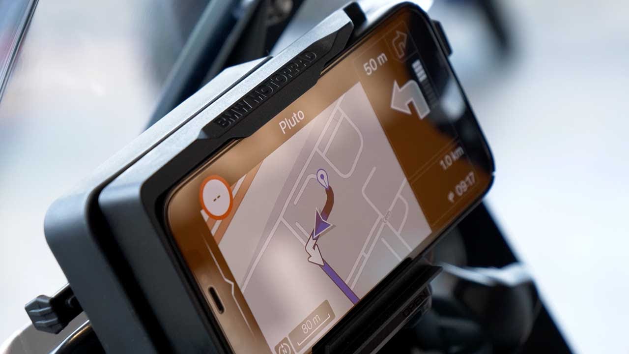BMW Motorrad ConnectedRide Cradle | Motorplaza