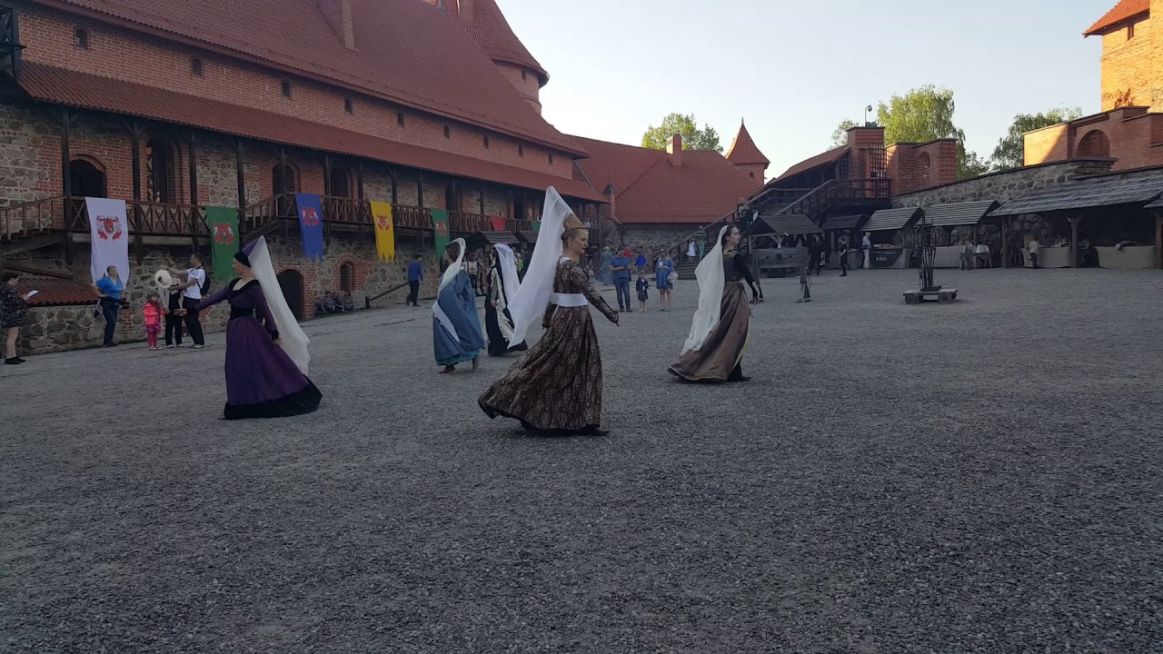 Medieval dance Chollino