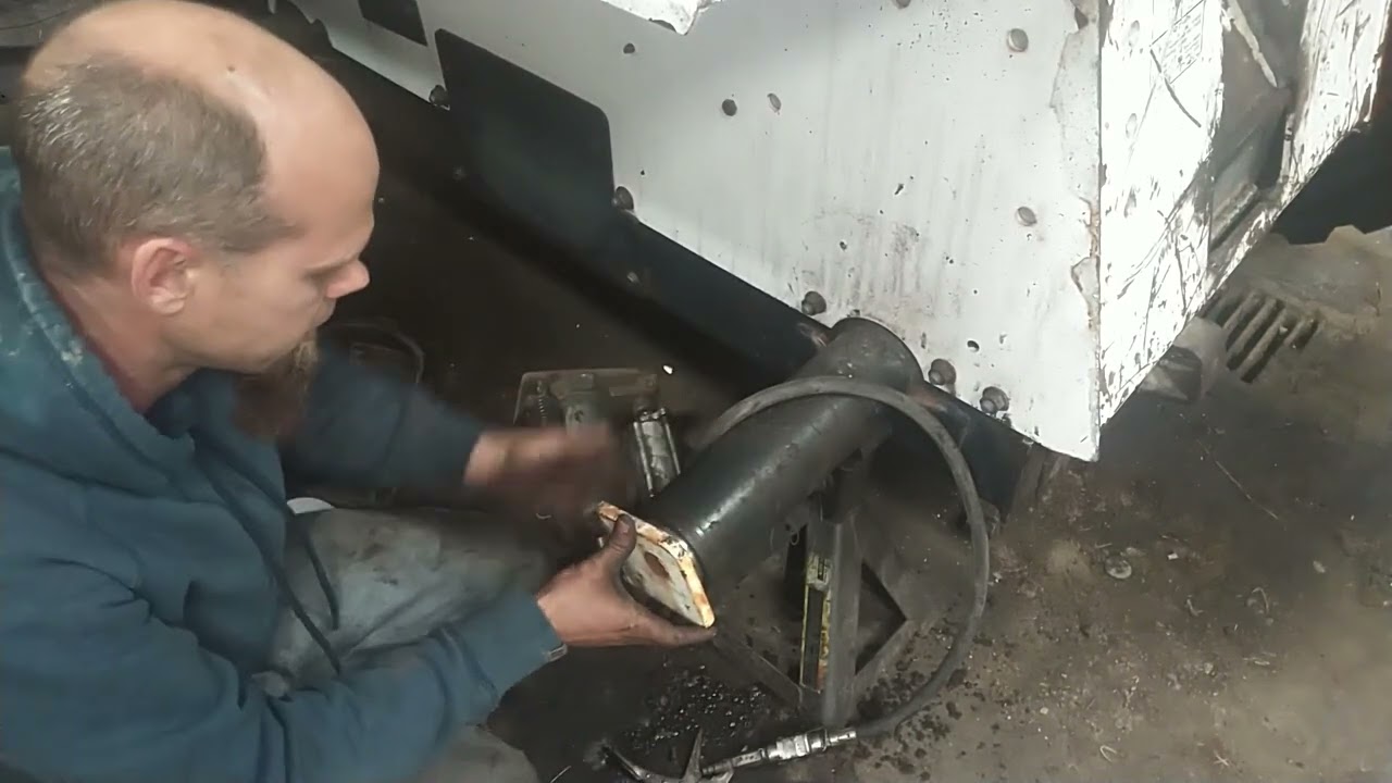 skid steer wheel bearing and seal
