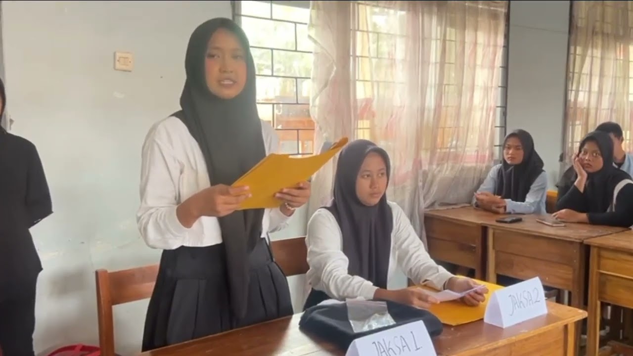 UJIAN PRAKTEK PKN 👩‍⚖️👨‍⚖️ KELOMPOK 2 XII B| PERSIDANGAN 👩‍⚖️👨‍⚖️