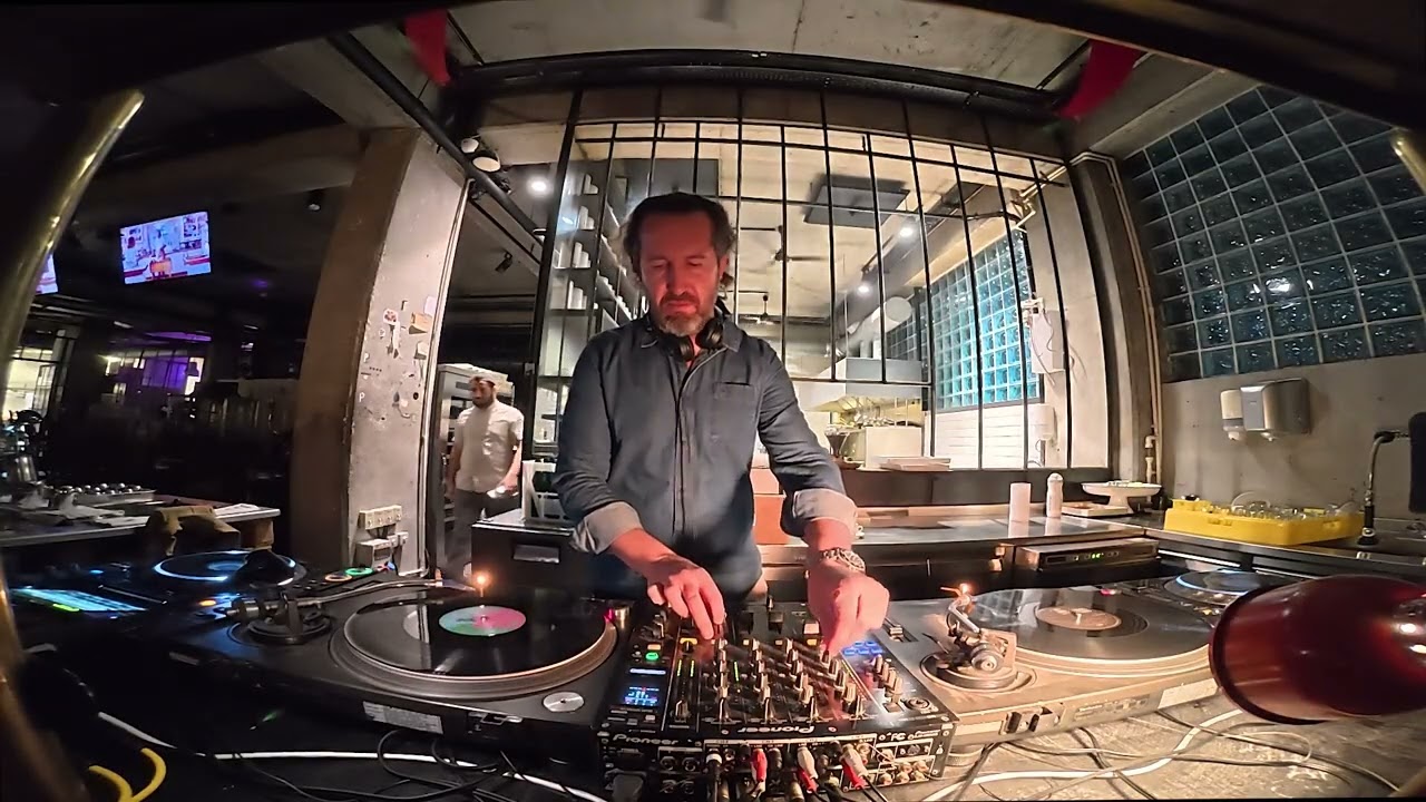 Analogtune | In-store Session #002 @Petra Late Bar 12.12.2025