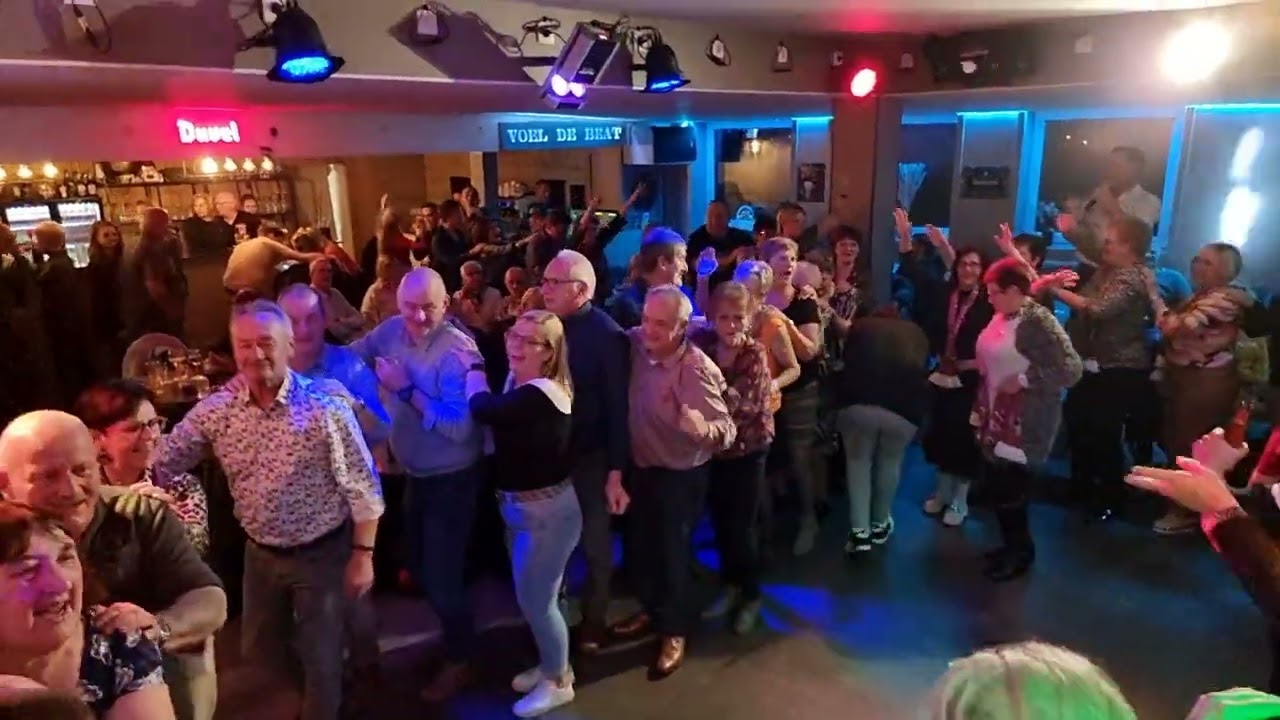 Sweet Caroline / Te jong /  Manuela -  Frank Van Damme  - De Komback -   Voorde (Ninove).