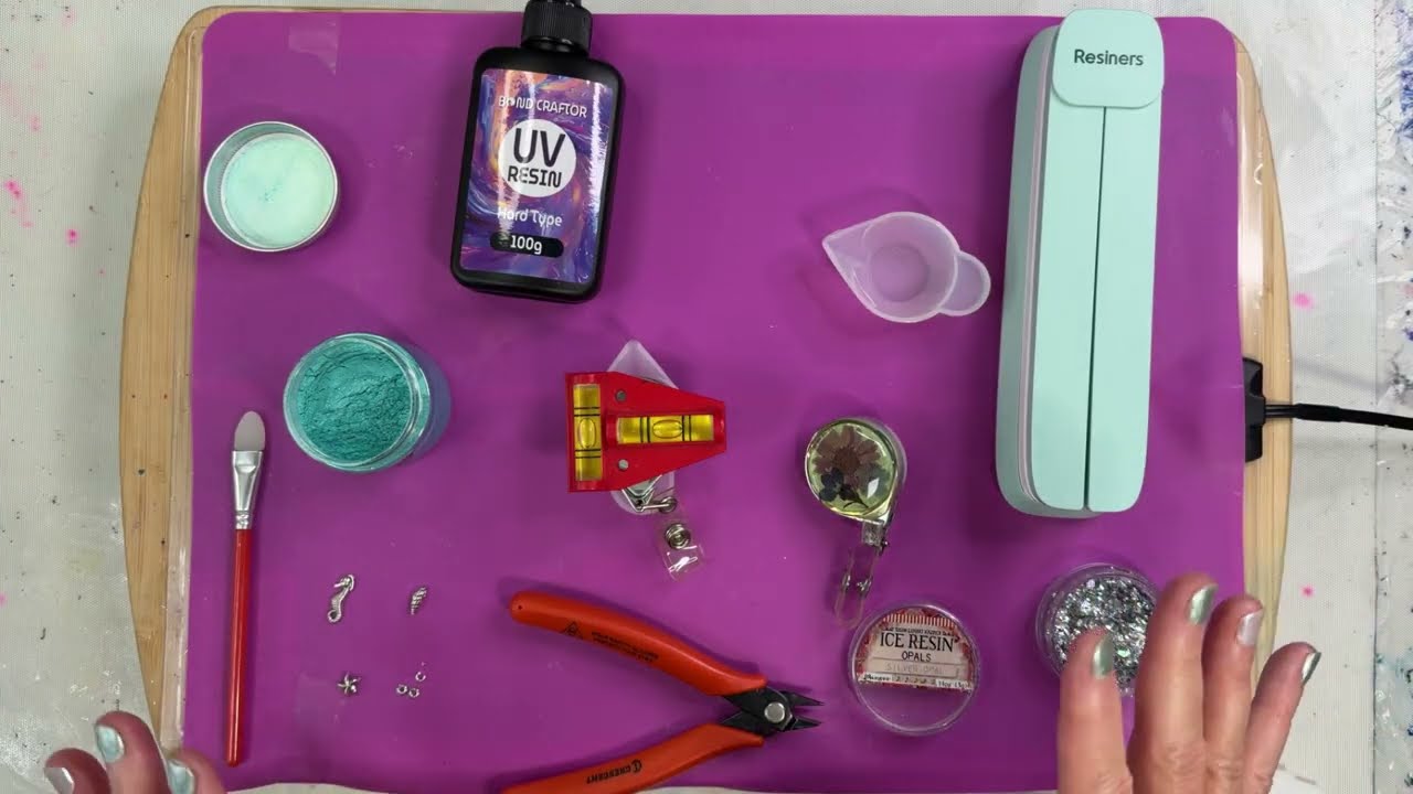 Easy UV Resin DIY | Personalized Work Badge Clip Tutorial @BondCraftor