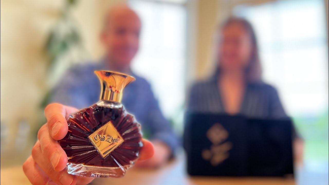 Areej Le Doré - Oud Zhen artisanal fragrance review #juliscent