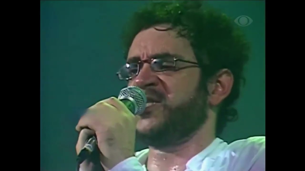 Legi&atilde;o Urbana - Metal Contra As Nuvens (Ao Vivo No Metropolitan)