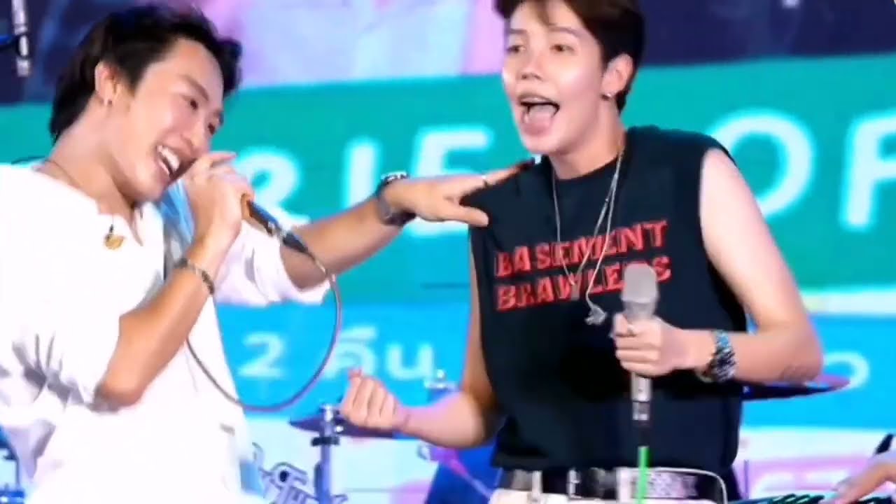 อลิสลูกแม๊ๆ​ นางมาอีกแล้วจ้าา​ ลูกสาว🥰จริตมาเต็ม🤭