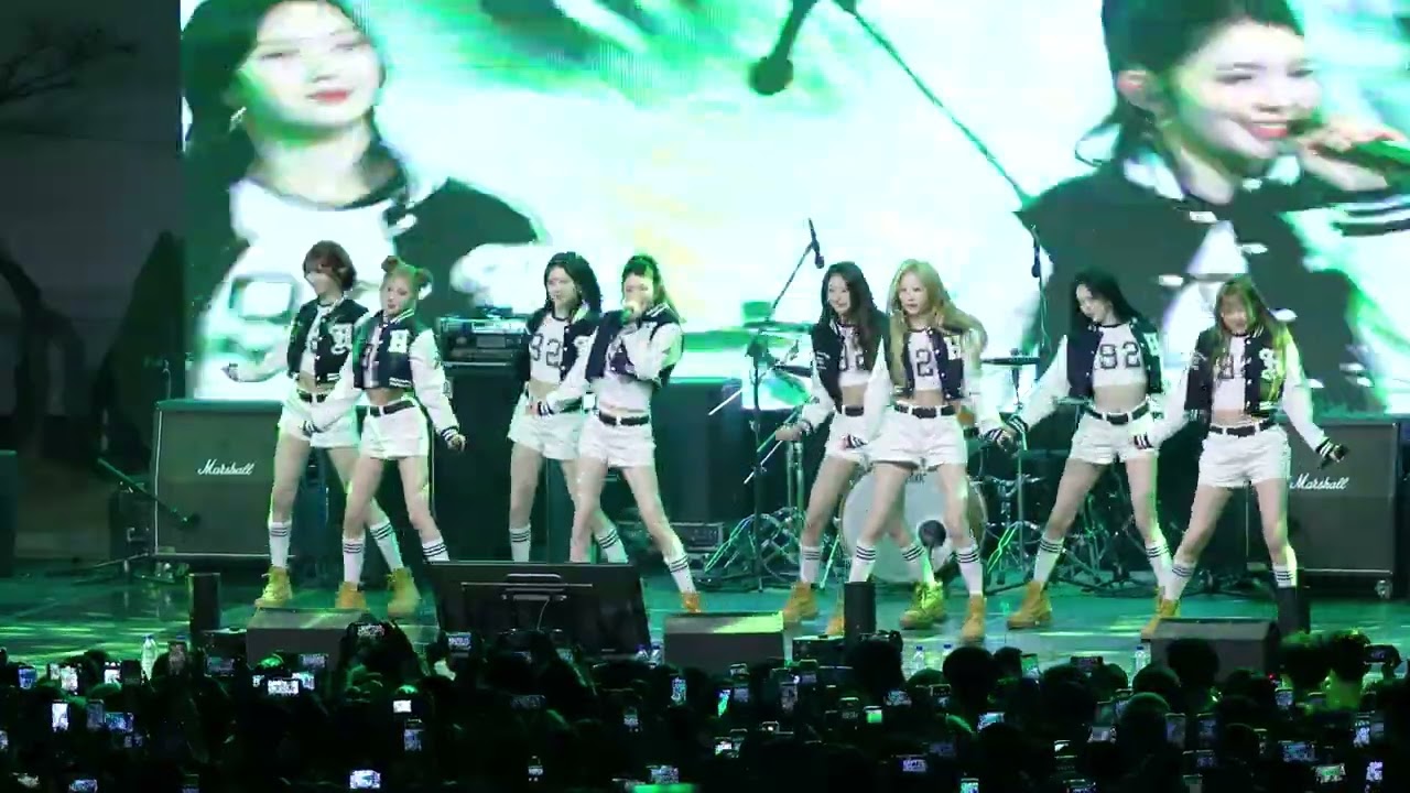 하츠투하츠 #4k  STYLE Hearts2Hearts #하투하  한국외국어대학교 새맞이 행사 직캠 FANCAM 260303 1 2