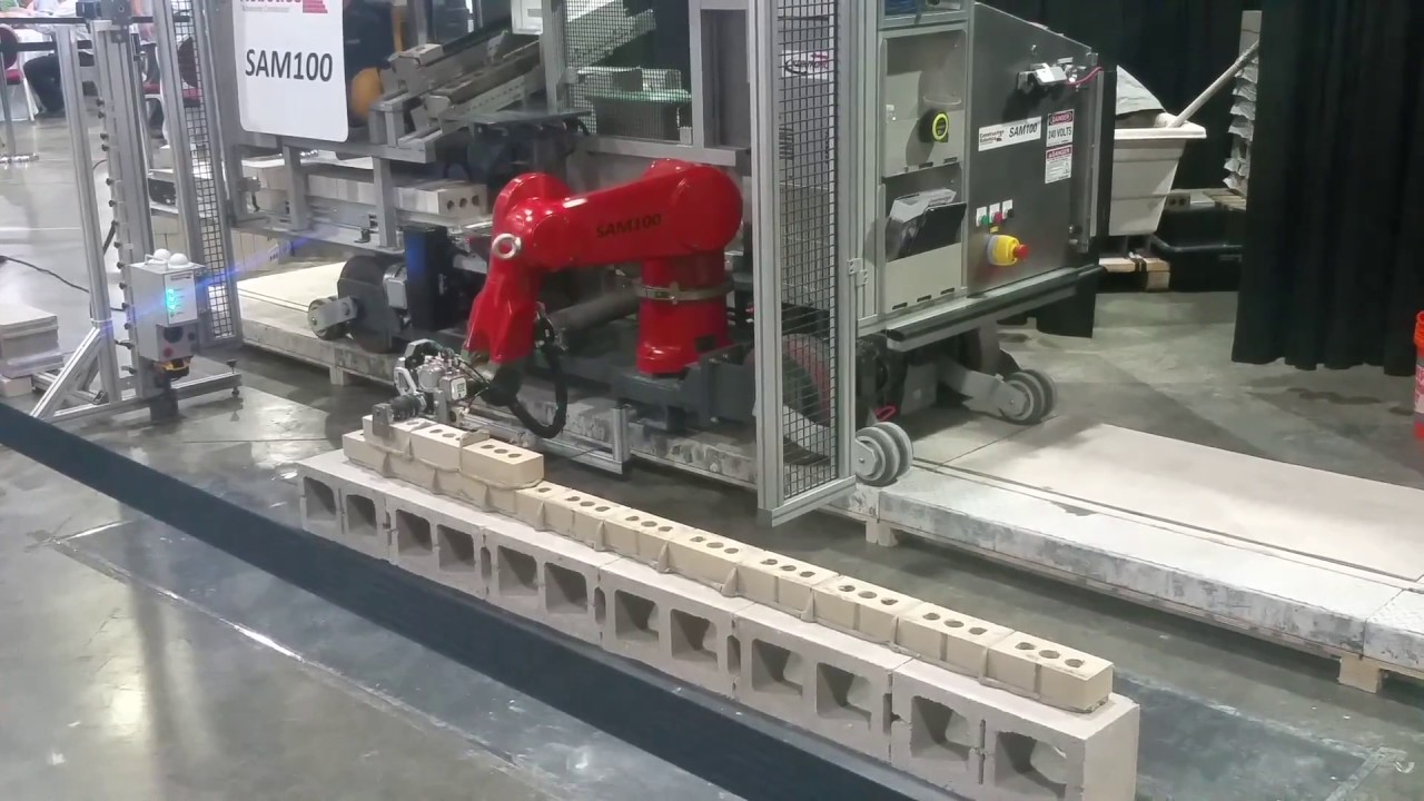 Autodesk University 2016 robotic brick laying machine