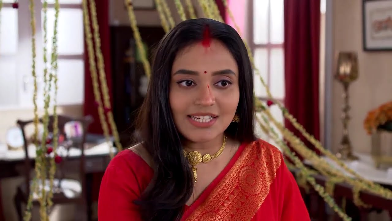 Anondi - কার আসার কথা বলছে বিজয়া ?