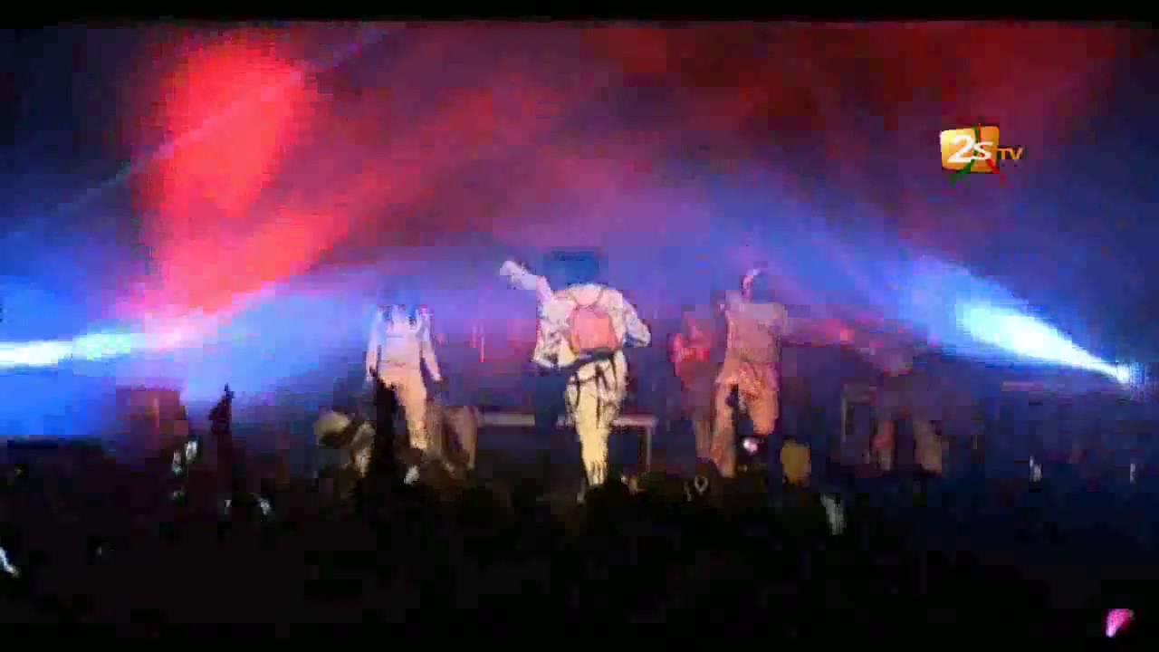 L' EXCEPTIONNEL JIMMY MBAYE AVEC WALY SECK AU DOCK PULLMAN