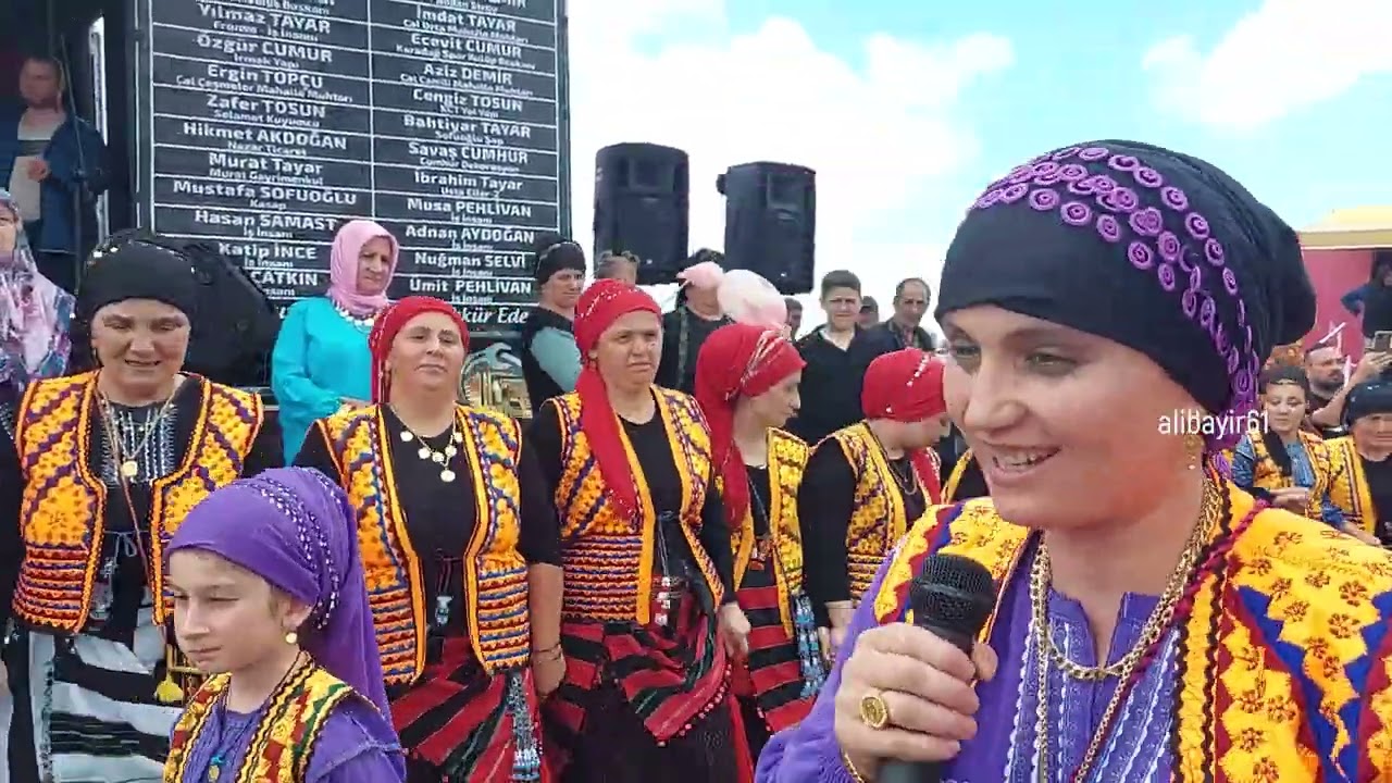 Sarı Yelekliler Horonu Full Coşkulu Çalköy Hirsafa Yayla Şenliği, Nigar Cumhur