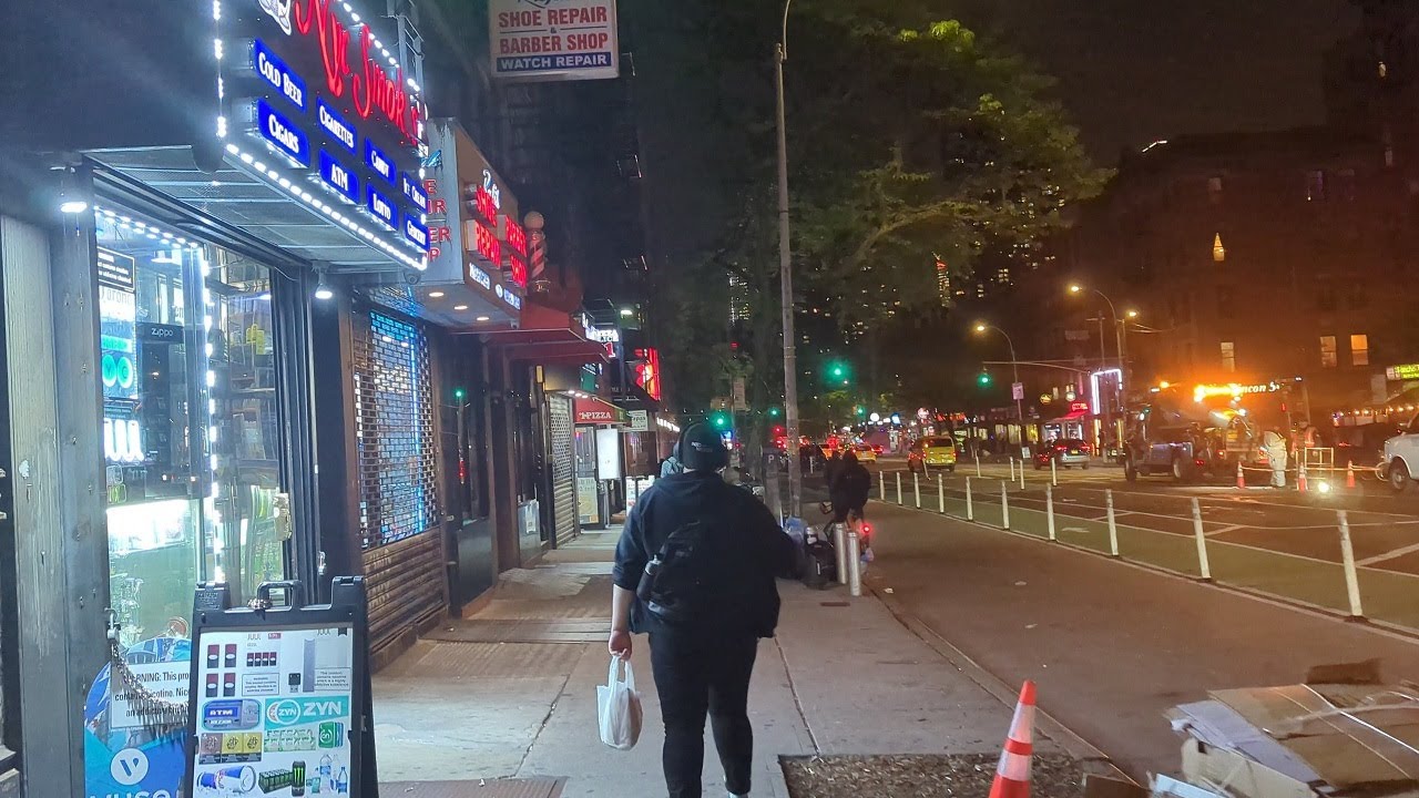 ⁴ᴷ⁶⁰ Walking NYC: Ninth Avenue from 53rd Street to 42nd Street late night walk