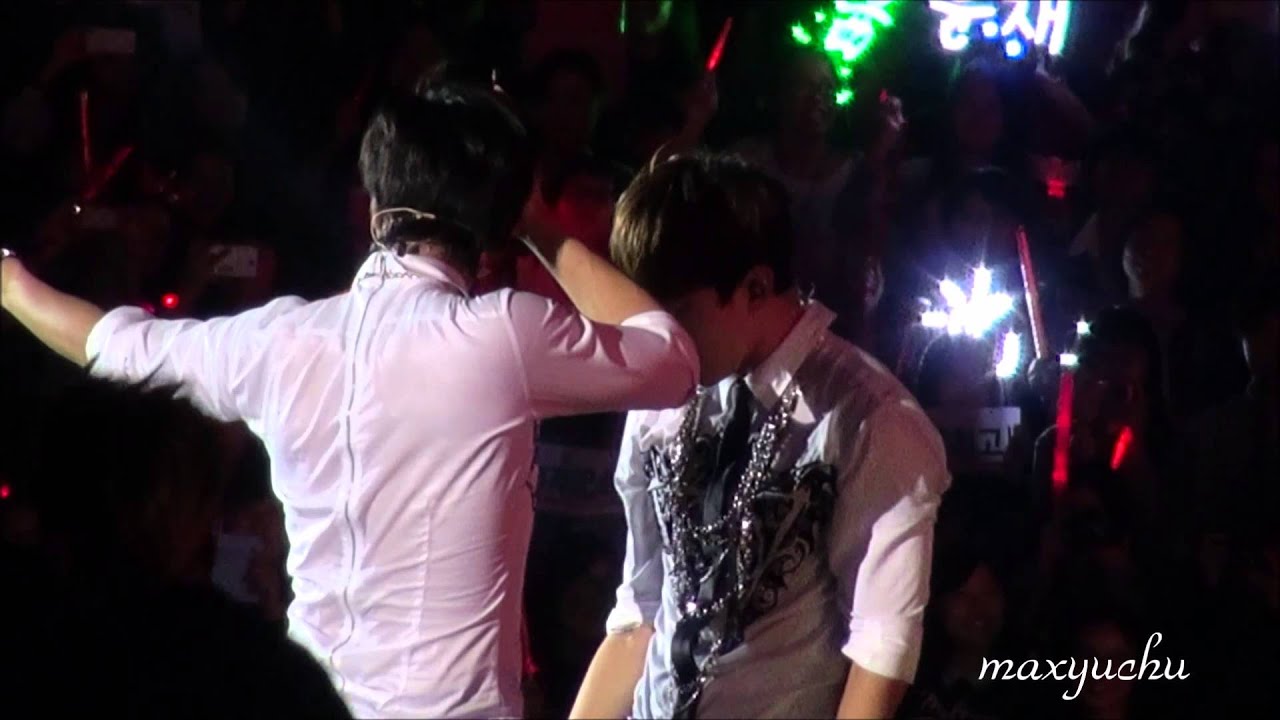 141116 [Fancam] Why KYHD & Balloons- Mostly Yunho focus -Best of Best in Guangzhou TVXQ