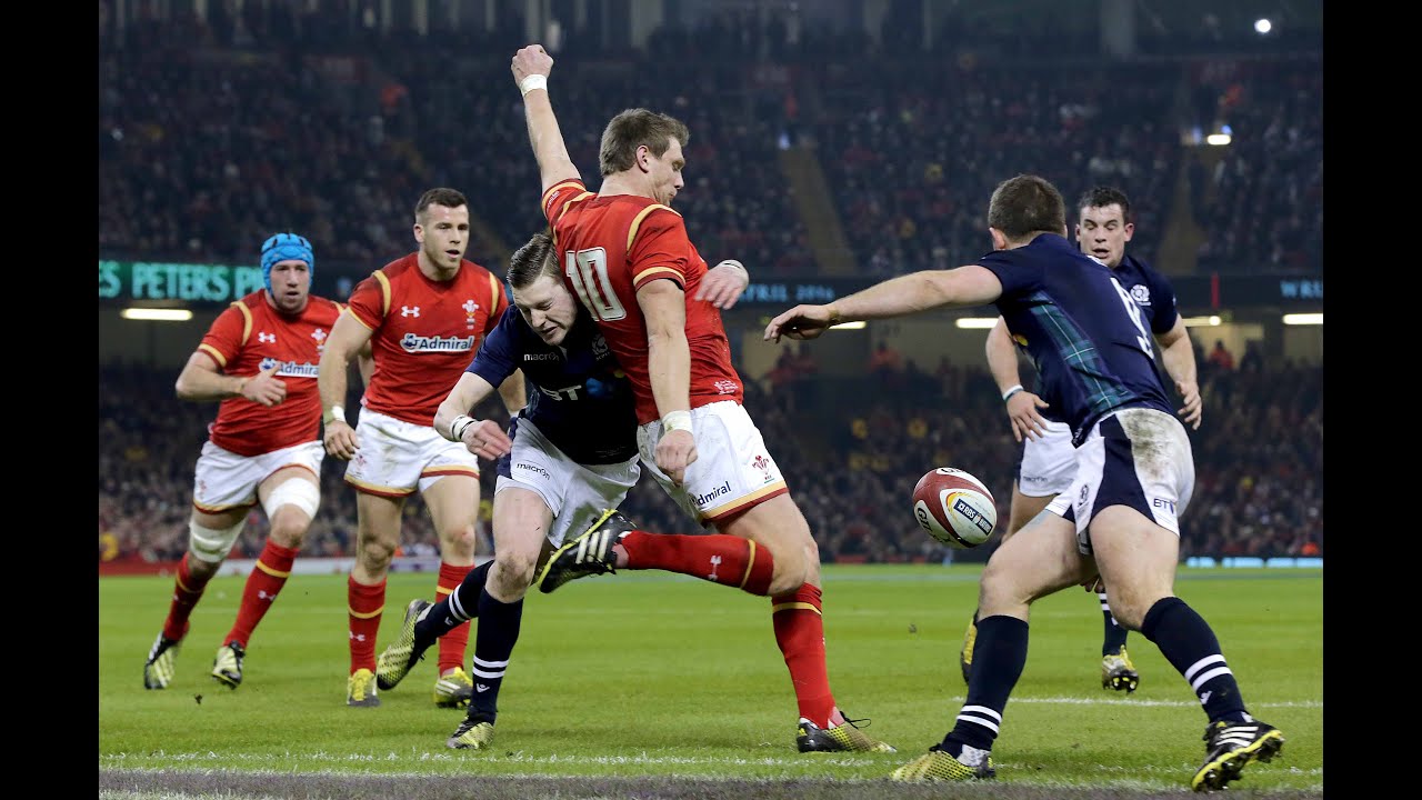 Dan Biggar clears Welsh lines under huge pressure! | RBS 6 Nations