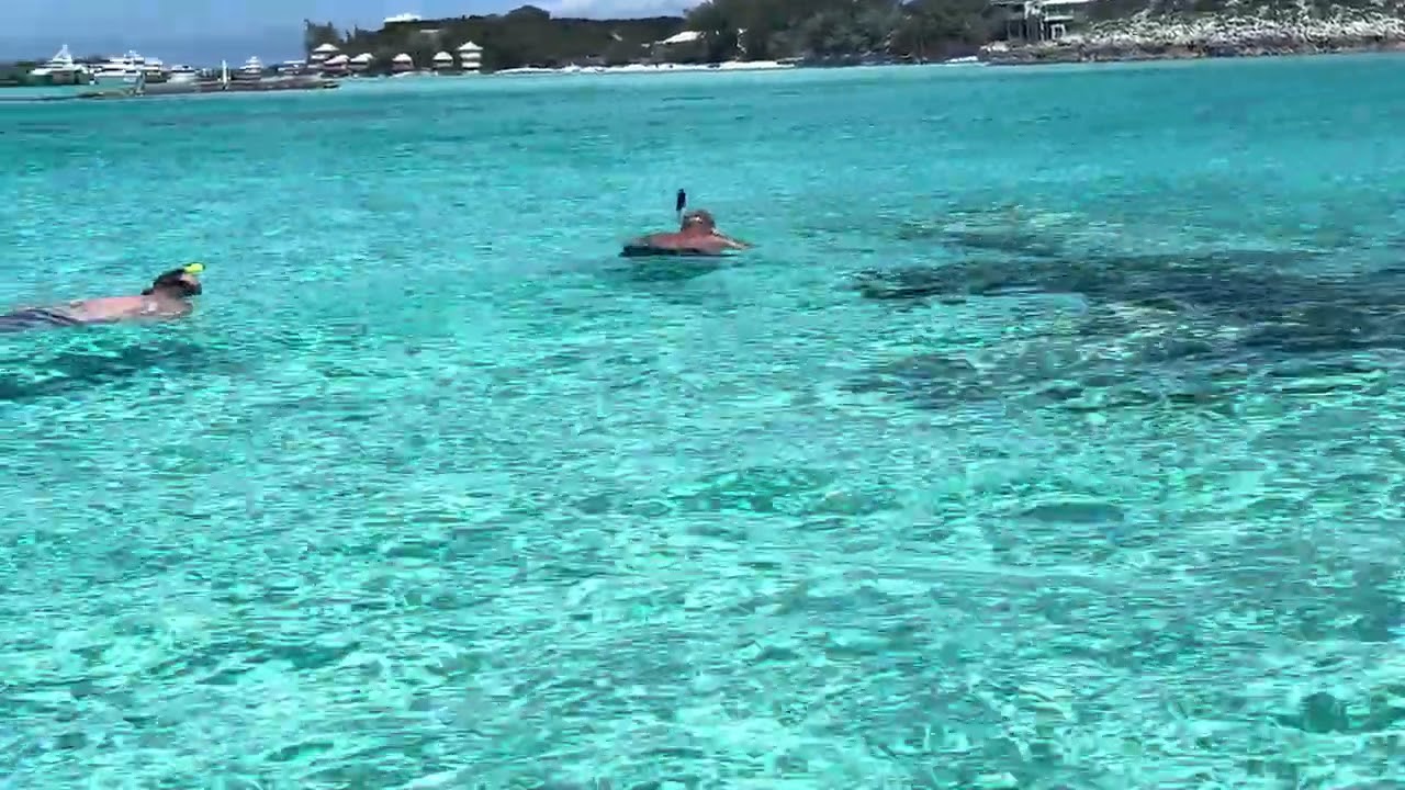 Sunken Plane off Staniel Cay