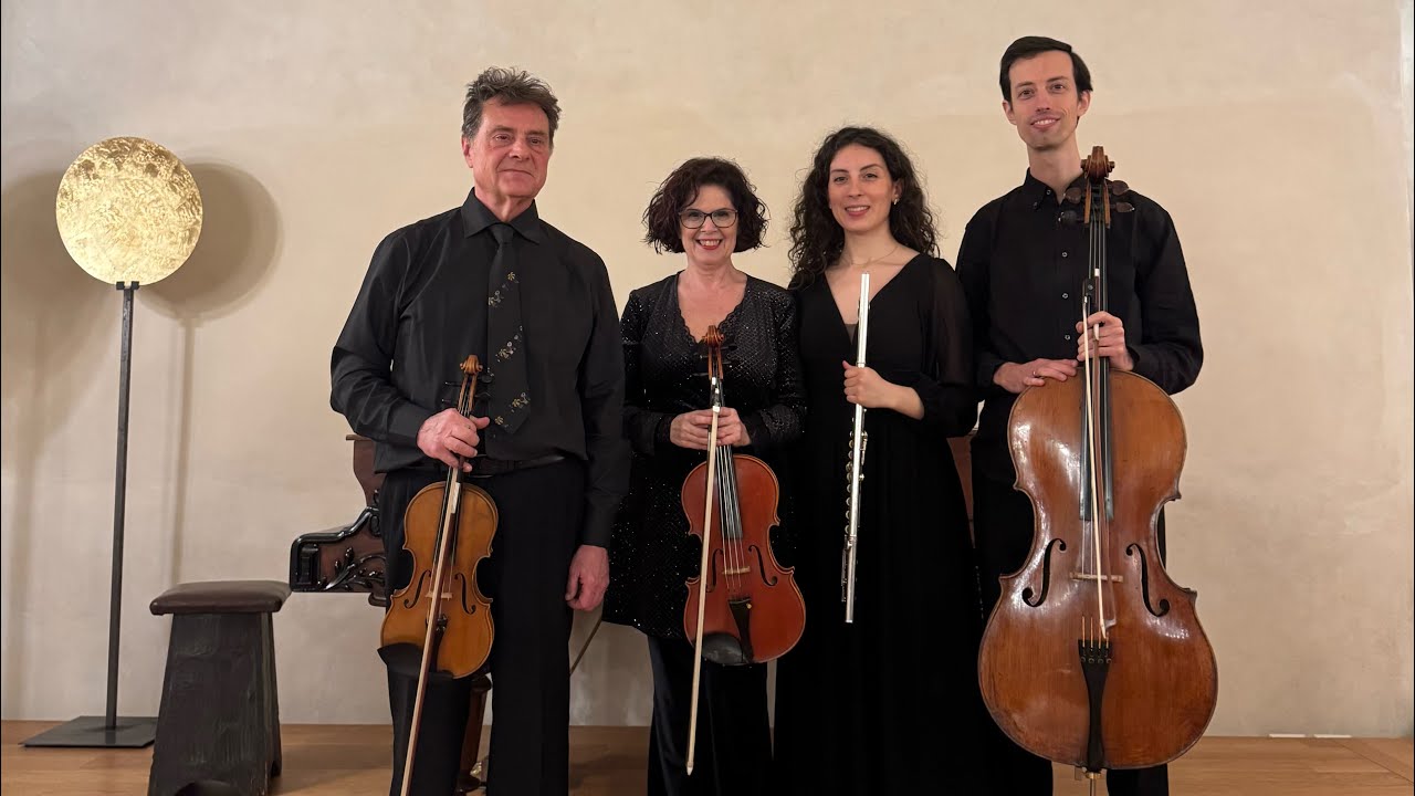 W.A Mozart - Flute Quartet n.1 K285 ~ 2nd Mov
