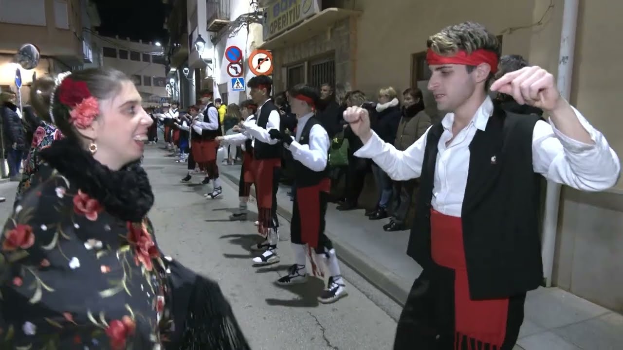 Fem una Ullada: Ballada dels balladors i balladores per Sant Antoni d'Alcanar