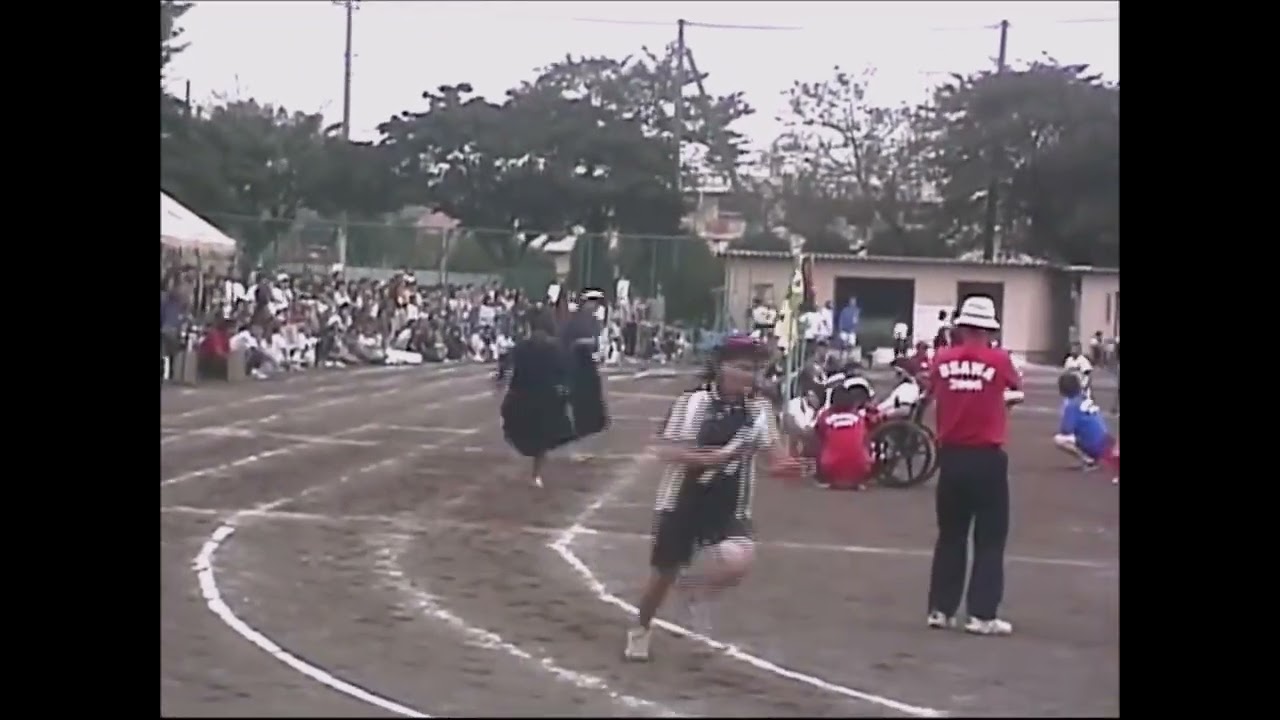 下の娘（中１）体育祭　部活対抗リレー女子＜２倍速＞大沢中ー２５（津山雄次）060917