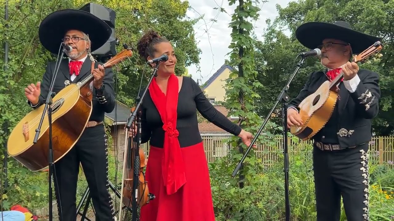 Sol y Luna trio mariachi muziek