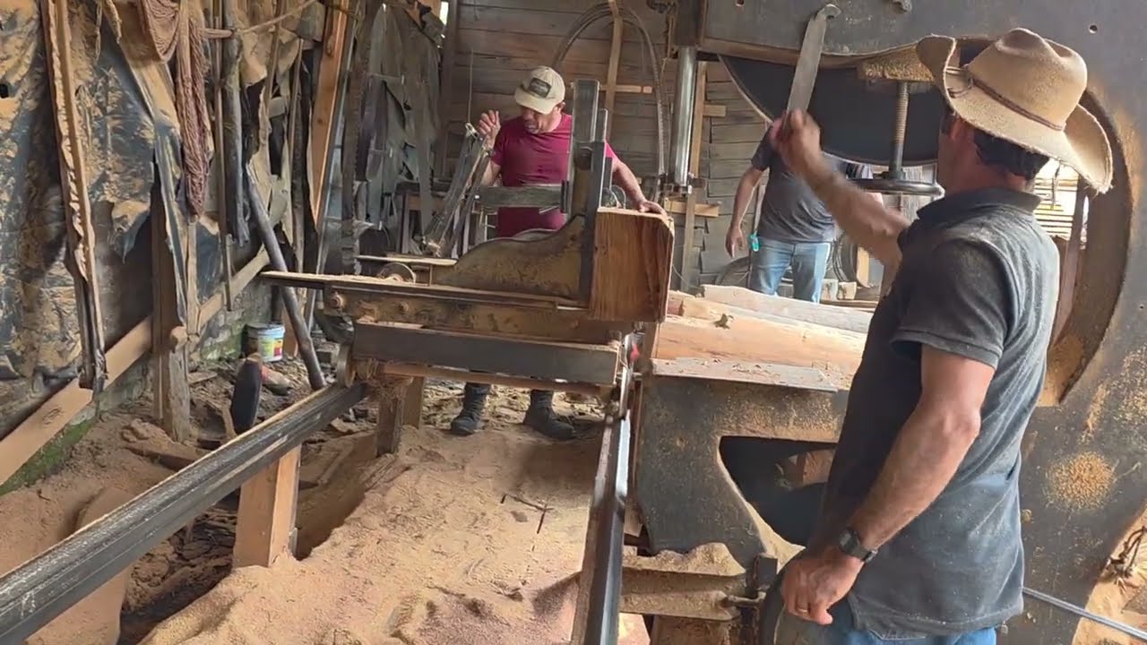MADERA de PAROTA en el ASERRADERO 