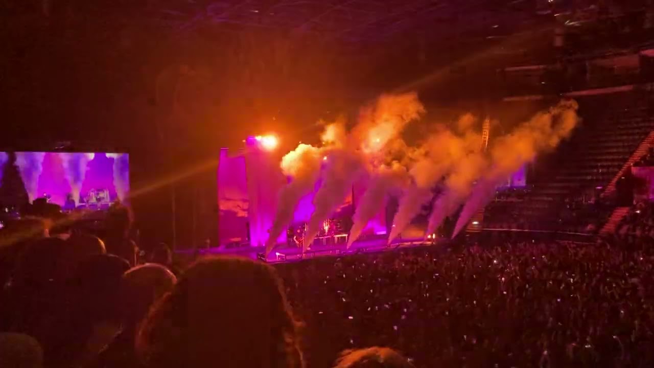 Pierce The Veil - Caraphernelia (Live UK 2024)