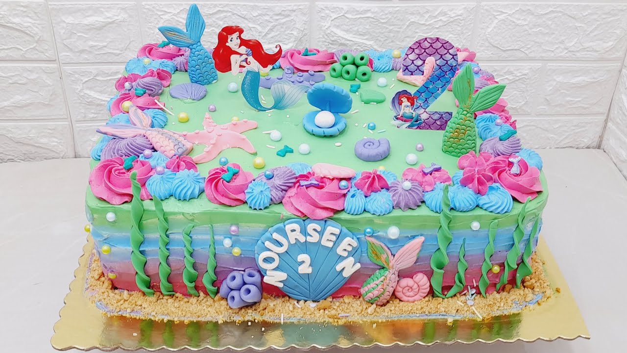 تزيين كيك حورية البحر 🧜‍♀️ عروس البحر🧜‍♀️ كيك 30×40 تزيين كريمه وأشكال عجينة سكر بشكل احترافي