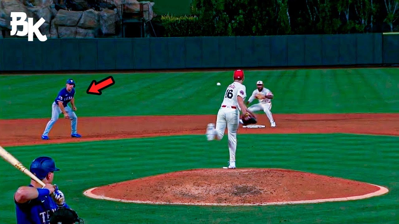 MLB - Greatest Pickoff Moves