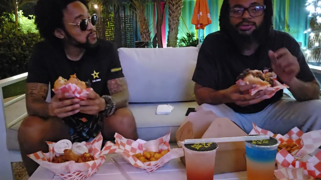 @TheRealFoodAddicts954 INVADES 🚨🚨 @flavafordayz😱😱 #youtube #tiktok #food #foodie #florida #eating