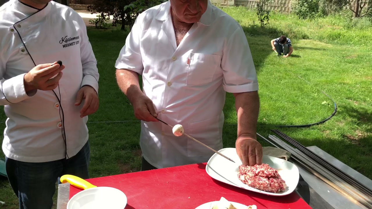 MEHMET USTA'NIN ELLERİNDEN MANTAR KEBABI YEDİK.