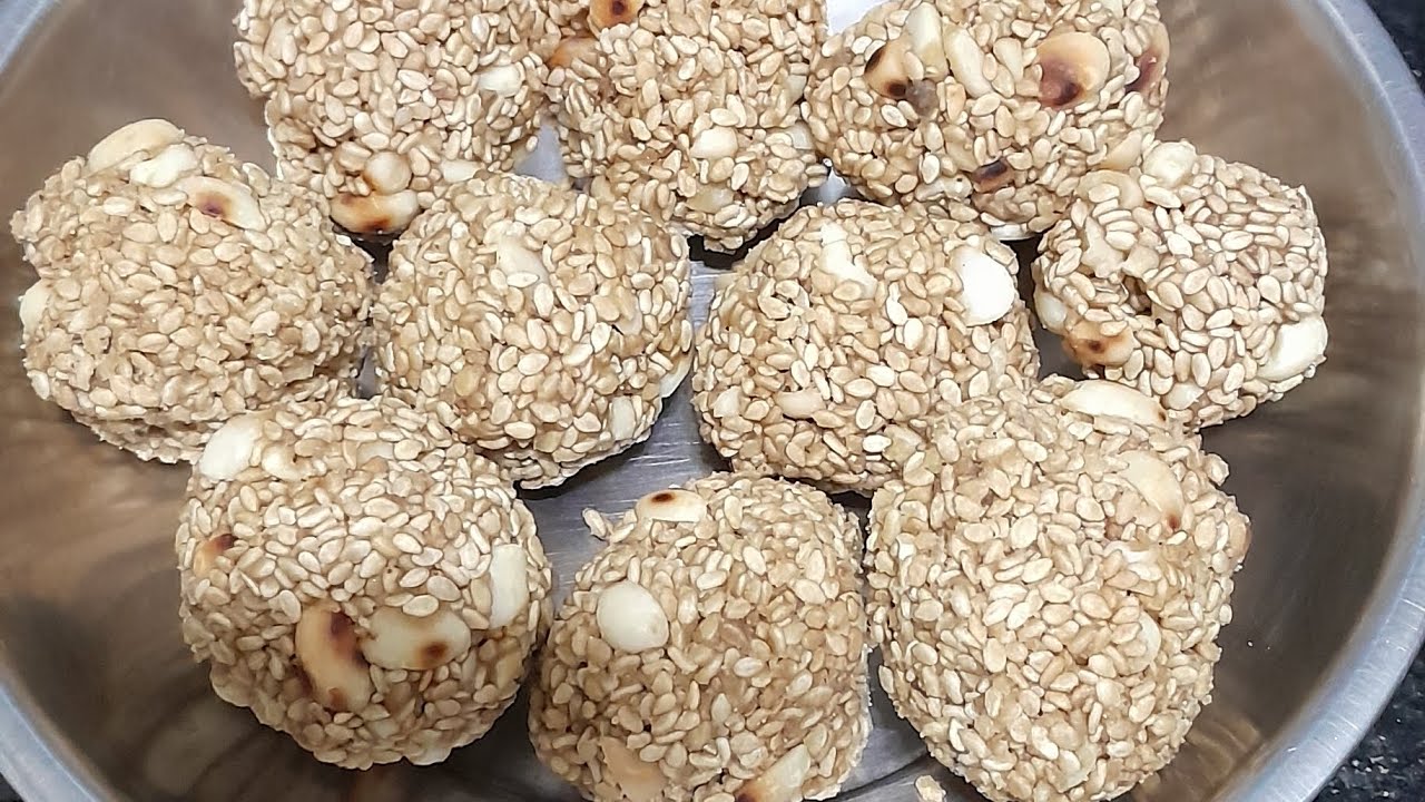 Maharashtrian Style Sankranti Special TilGud ke Laddu...@KishorisParadise 