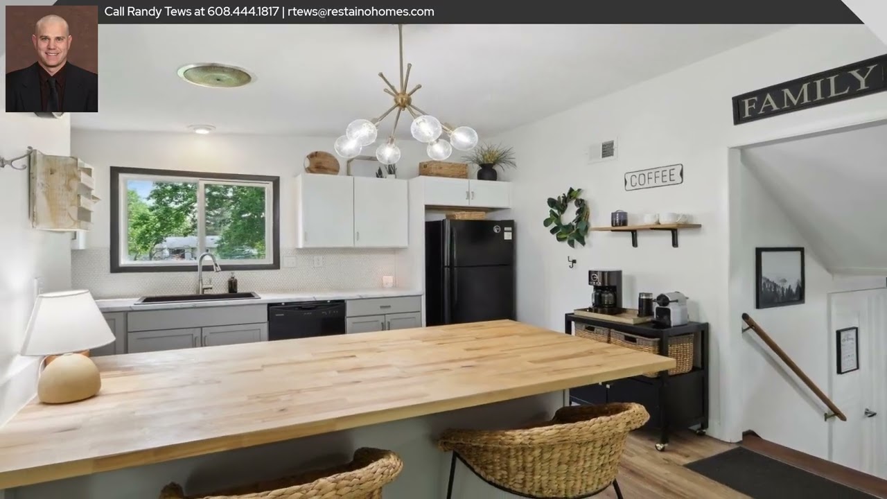 816 11th Street, Baraboo, WI 53913