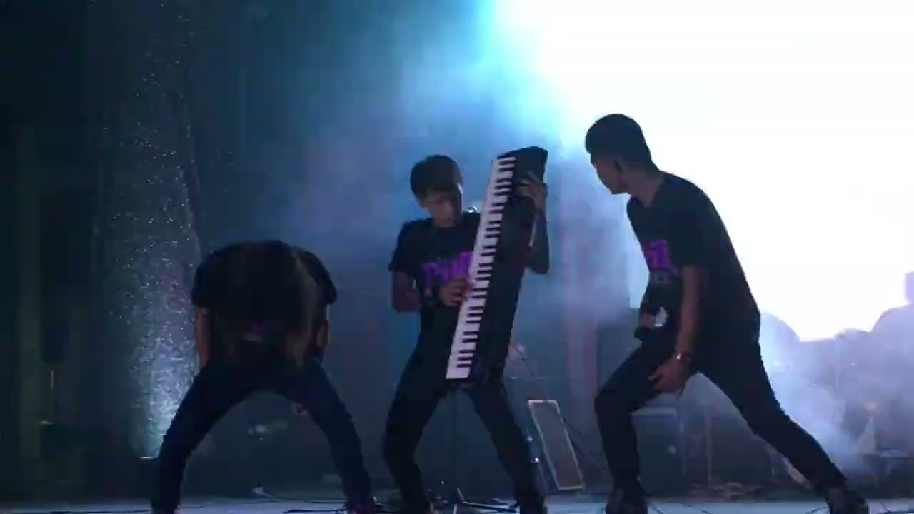 PINK RIBBON BAND-HIGHWAY STAR-BATTLE OF THE BANDS TALAINGOD