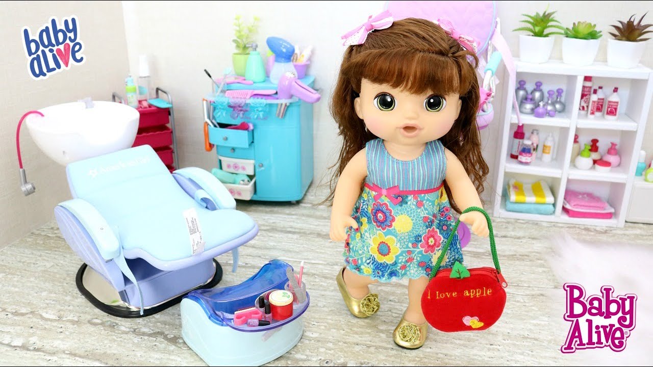 SOPHIA PASSOU O DIA NO SALÃO CUIDANDO DOS CABELOS E DAS UNHAS