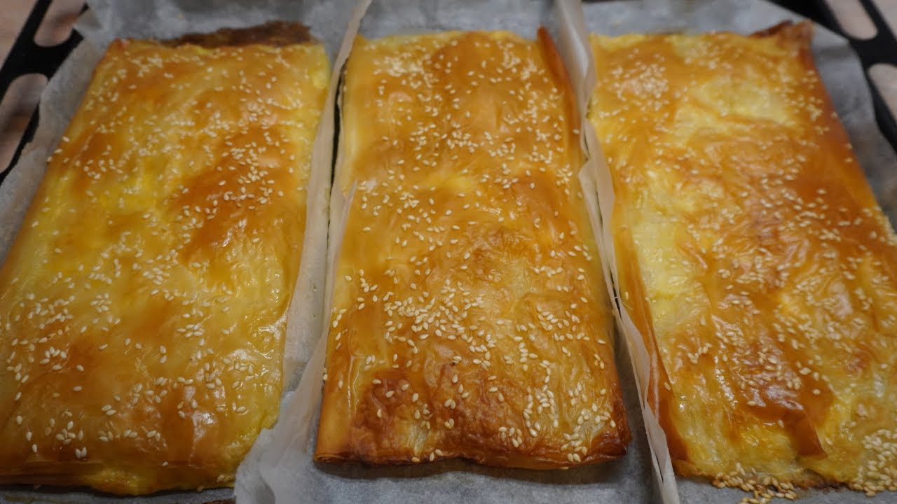 Хрупкави банички, по вкусни от баничарница.