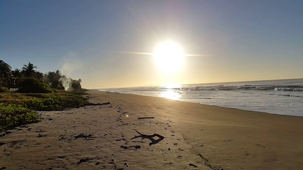 Playa el Cuco - San Miguel El Salvador
